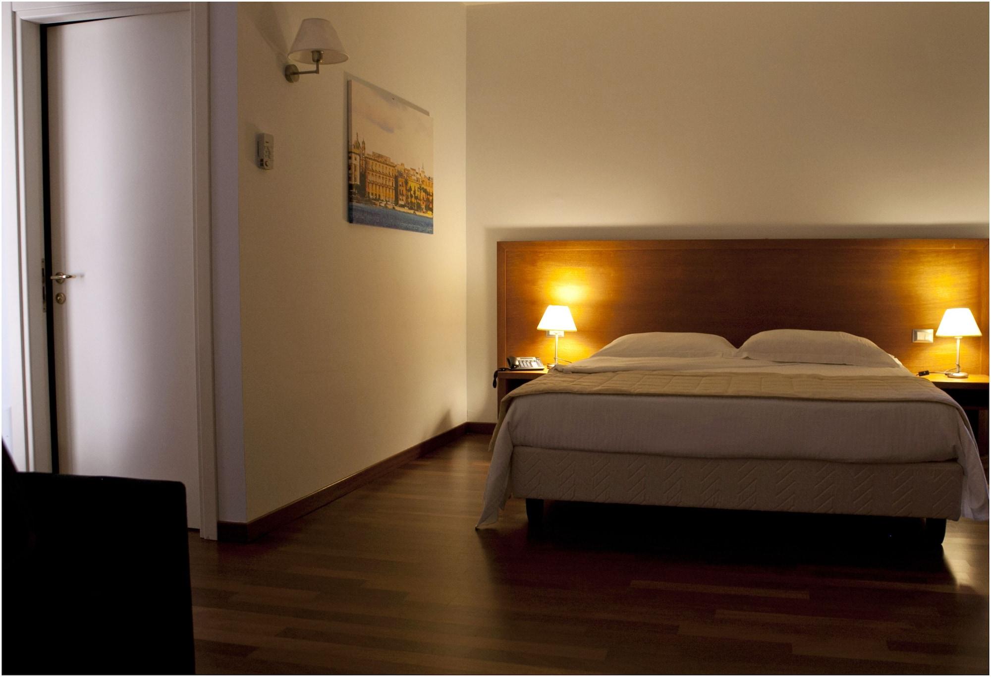 Hotel Tiziano Trapani Exterior foto
