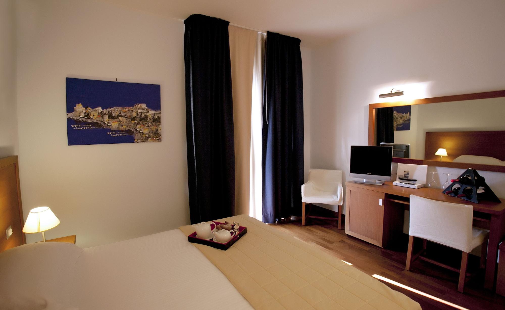 Hotel Tiziano Trapani Exterior foto