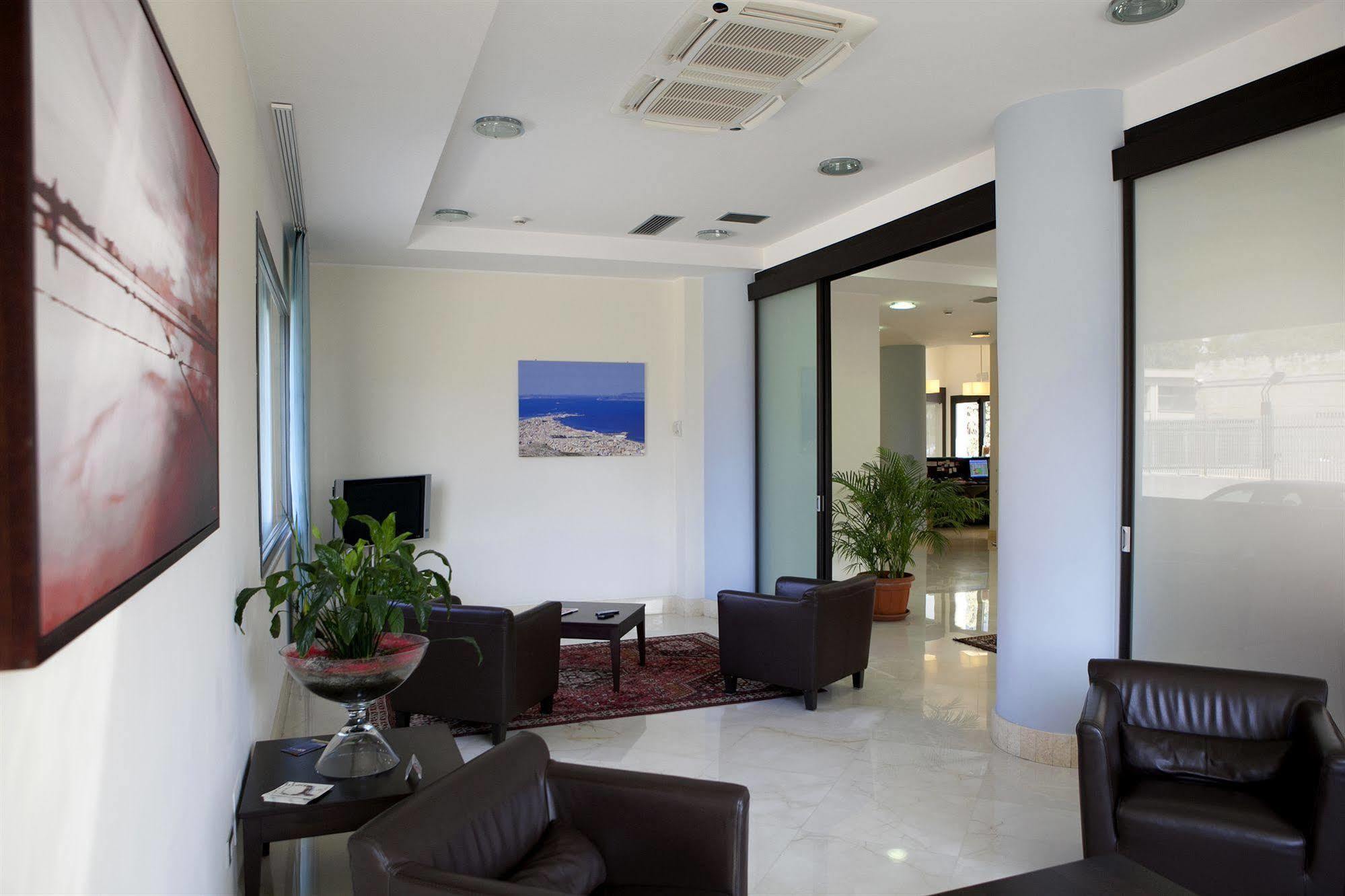Hotel Tiziano Trapani Exterior foto